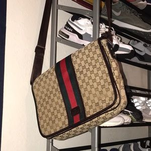 Meet your Posher, Allan